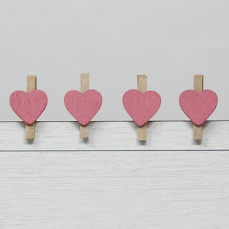 50 Mini Herz Holz Wäscheklammern Holz Miniklammern mit Herzen kleine Deko Klammern Hochzeit - rosa