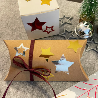 28 Sterne Sticker Stern Aufkleber für Weihnachten Weihnachtsdeko Geschenkdeko Basteln Glänzend - gold
