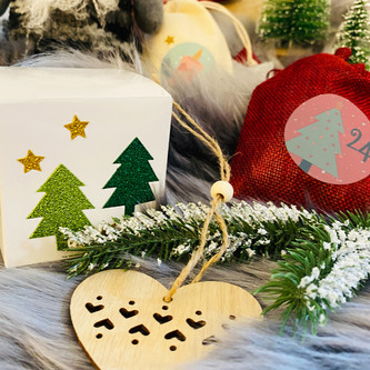 50 Weihnachtsbaum Sticker Glitzer Sterne Tannenbaum Aufkleber für Weihnachten Geschenk Deko