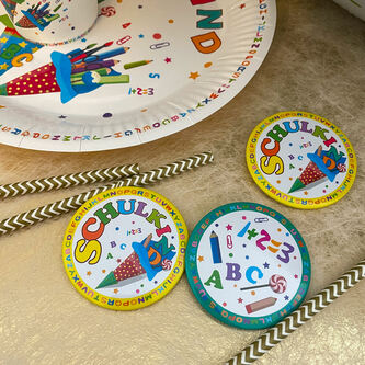 10x Buttons mit Schulkind Zahlen ABC Stift Zuckertüte Motiven Anstecker für Schuleinführung Einschulung - gelb
