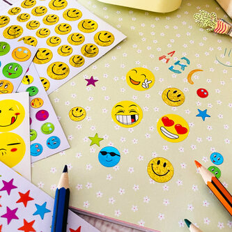 Kinder Sticker Set 3170 Smiley und Stern Aufkleber für Kinder für Kindergeburtstag zum Spielen Basteln